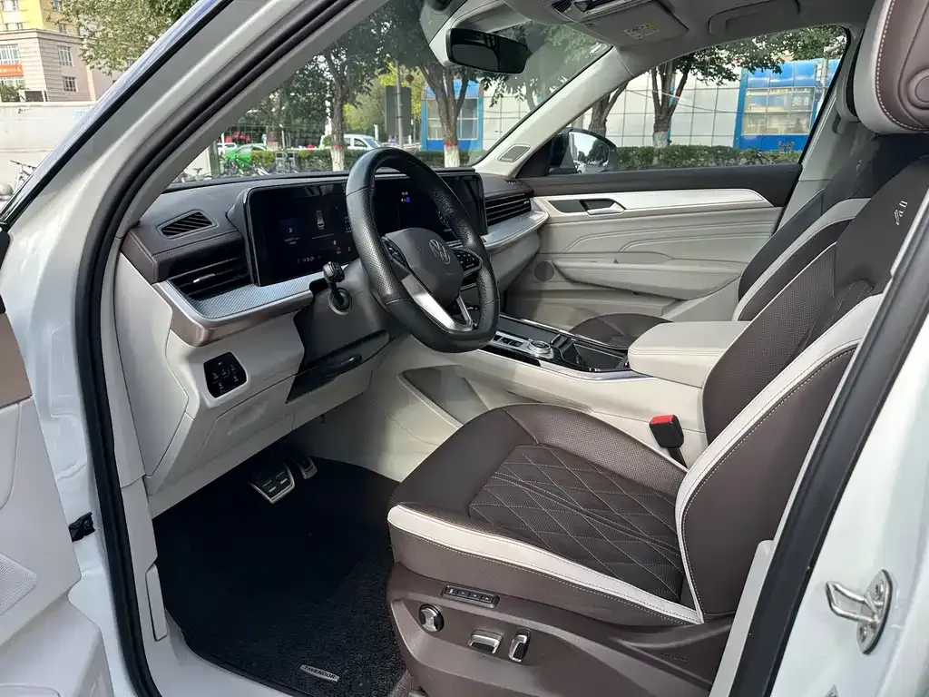 Volkswagen Tavendor 2023 из CN, фото 8