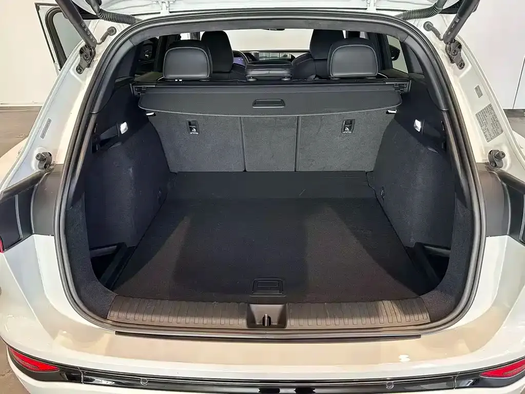 Audi Q6L e-tron 2025 из CN, фото 8