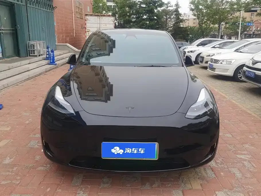 Tesla Model Y — фото 9