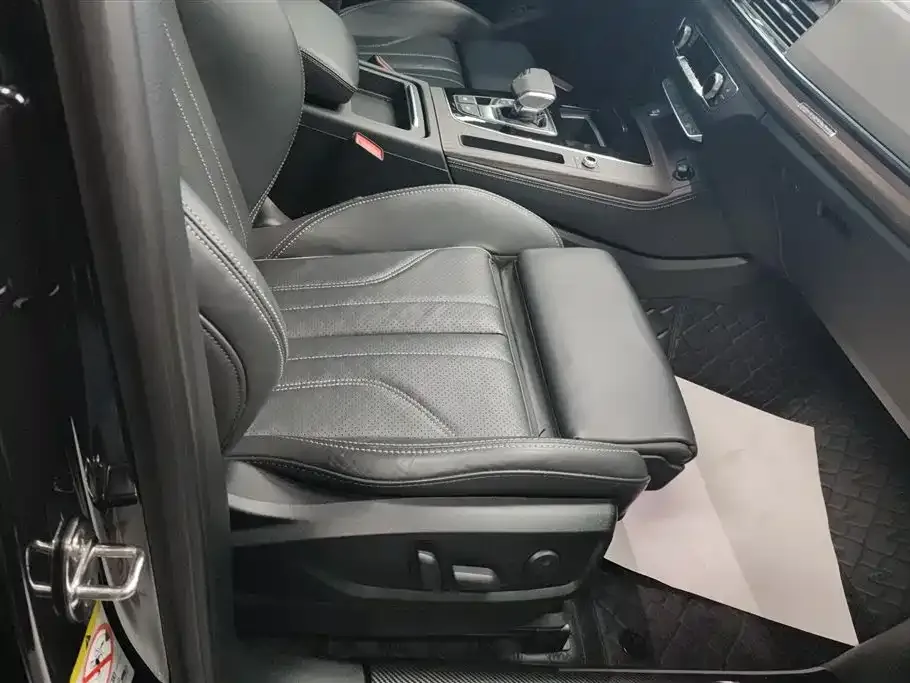 Audi Q5L 2022 из CN, фото 3