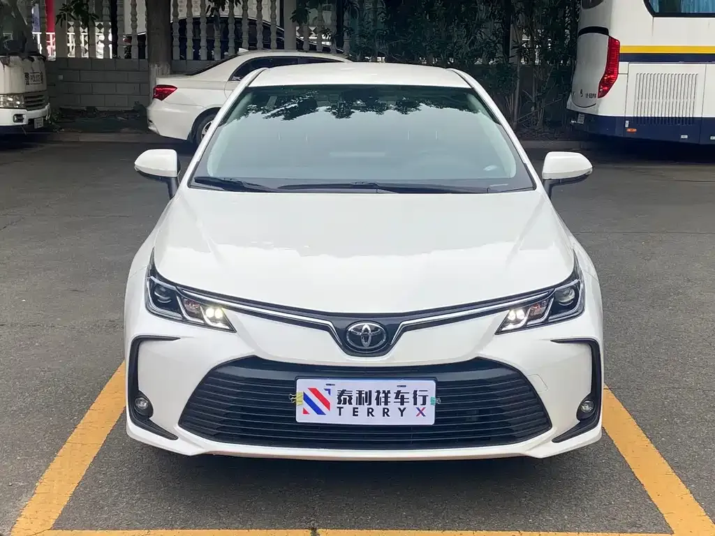 Toyota Corolla 2023 из CN, фото 10