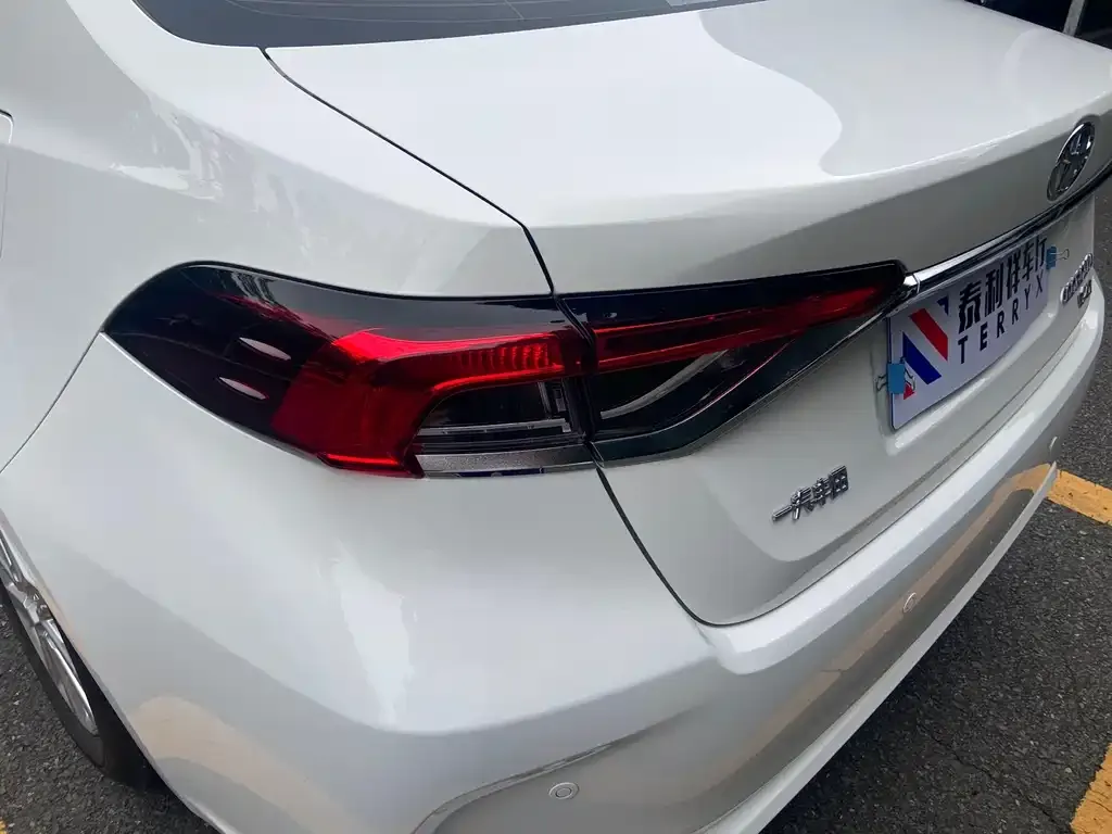 Toyota Corolla 2023 из CN, фото 3