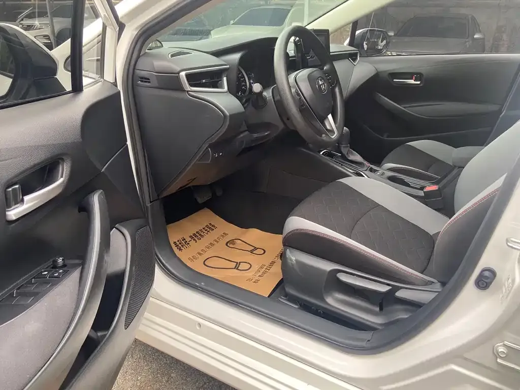 Toyota Corolla 2023 из CN, фото 8