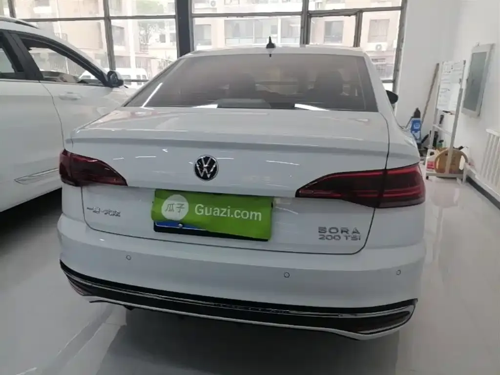 Volkswagen Bora 2024 из CN, фото 9