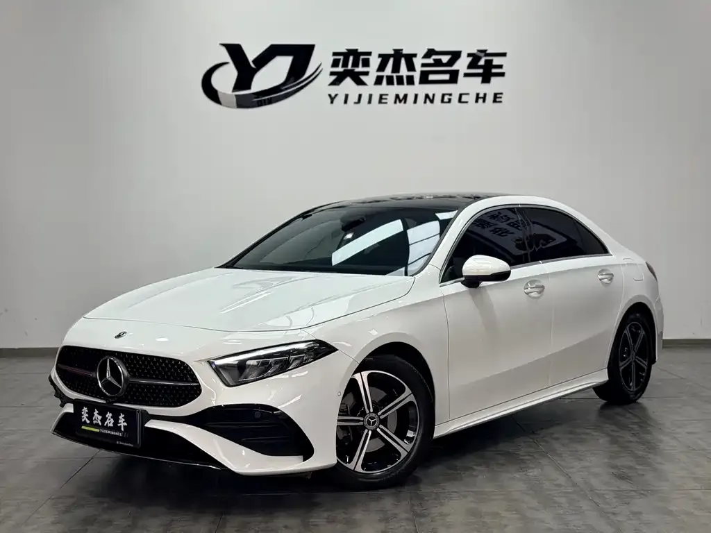 Mercedes-Benz A-Class — фото 1