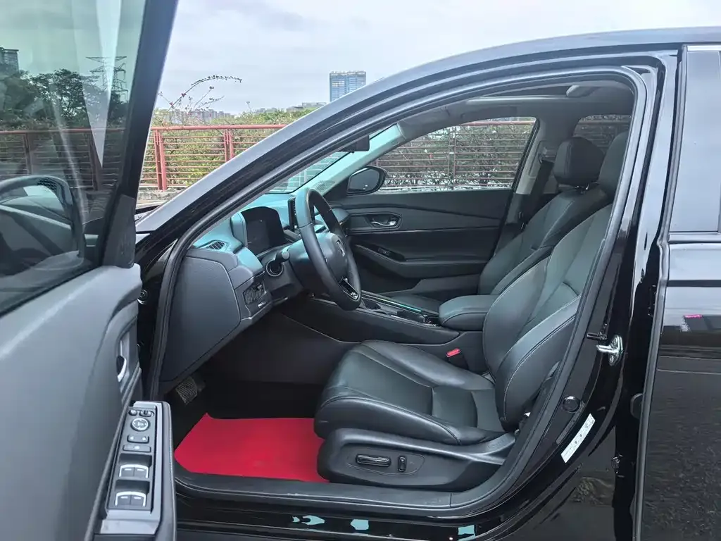 Honda Accord — фото 6