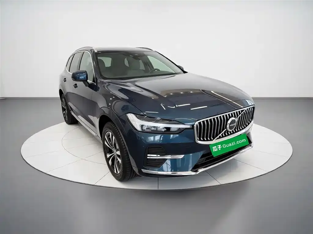 Volvo XC60 — фото 3