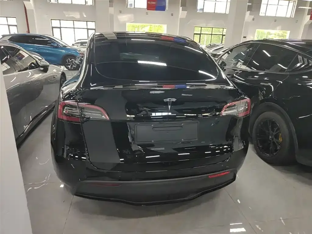 Tesla Model Y 2023 из CN, фото 7