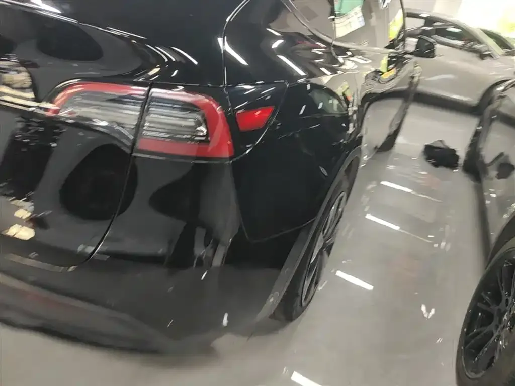 Tesla Model Y 2023 из CN, фото 4