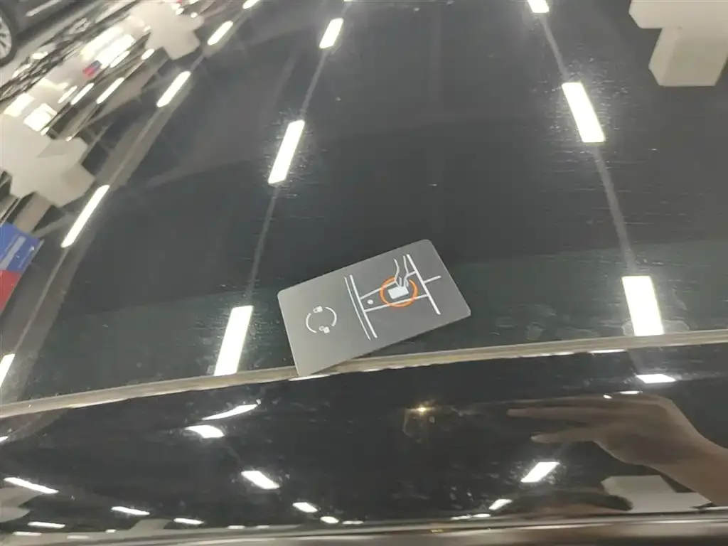 Tesla Model Y 2023 из CN, фото 2