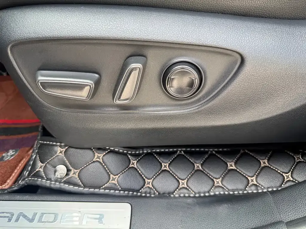 Toyota Highlander — фото 10