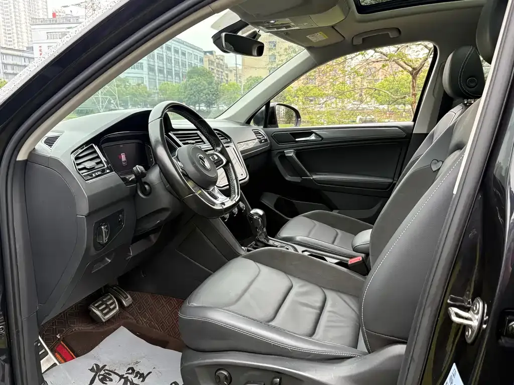 Volkswagen Tiguan L 2021 из CN, фото 6
