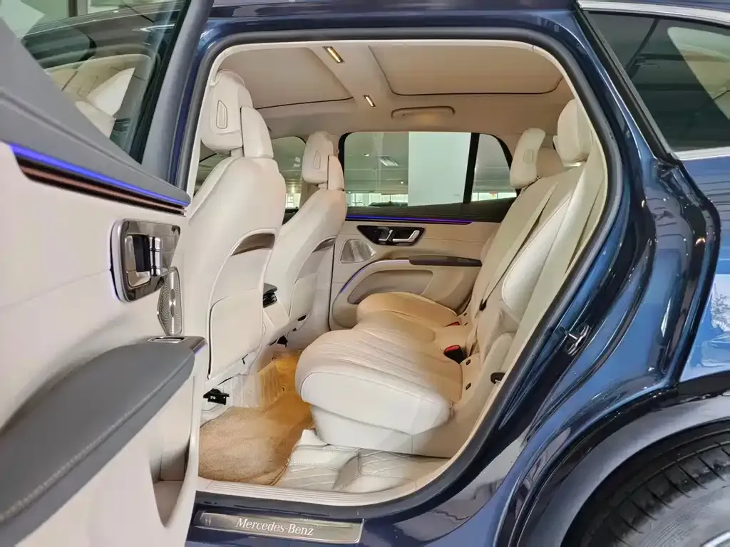 Mercedes-Benz EQS SUV 2023 из CN, фото 6