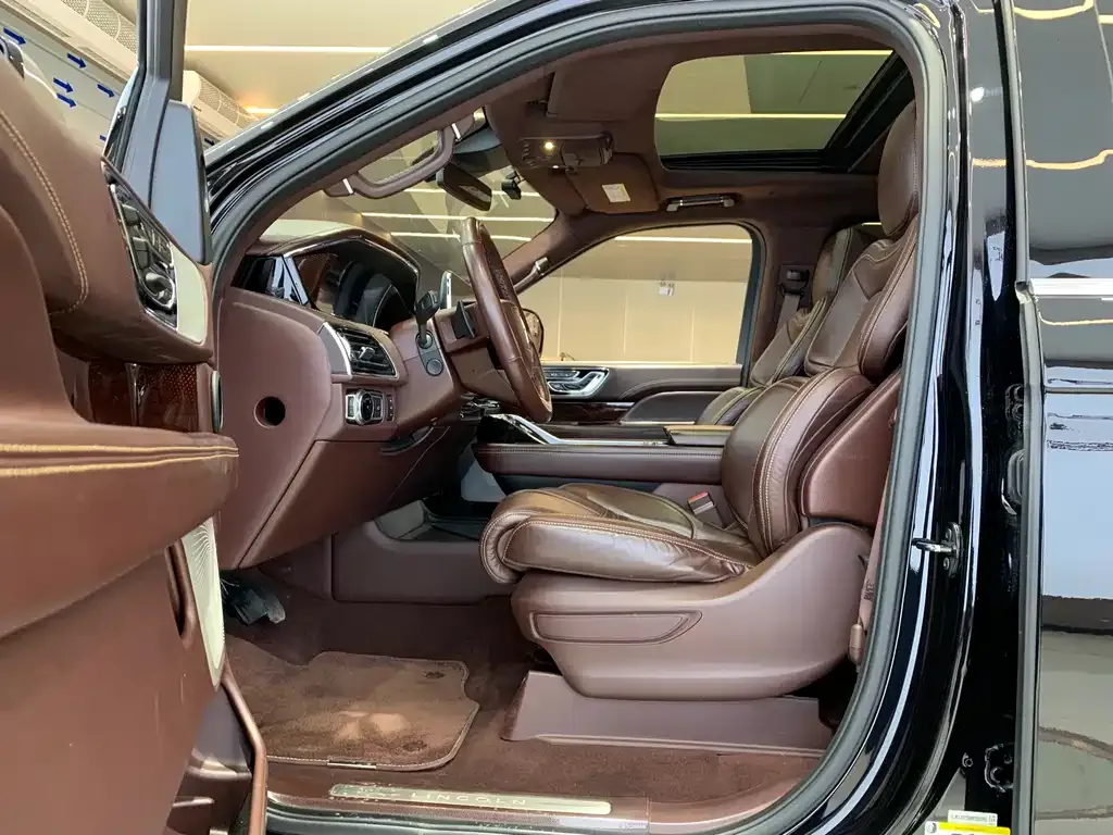 Lincoln Navigator 2021 из CN, фото 9