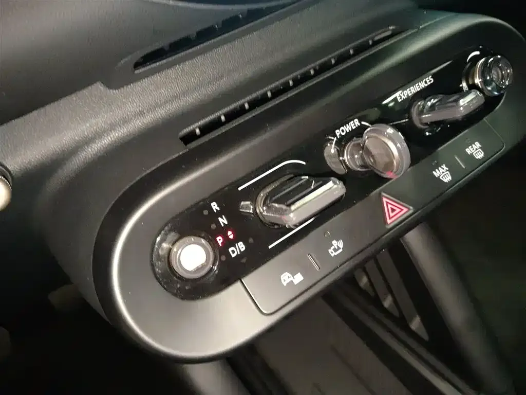 MINI Cooper EV 2024 из CN, фото 2