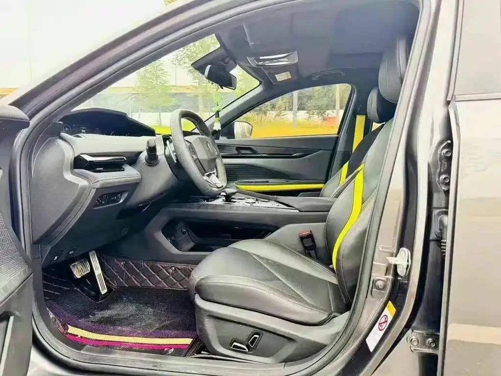 Changan UNI-V 2023 из CN, фото 4