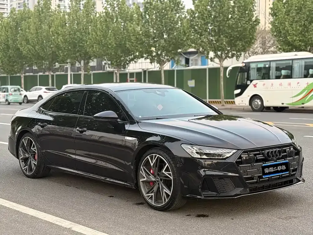 Audi A7L 2024 из CN, фото 9