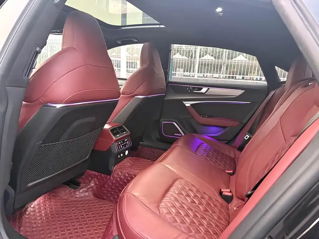 Audi A7L 2024 из CN, фото 3