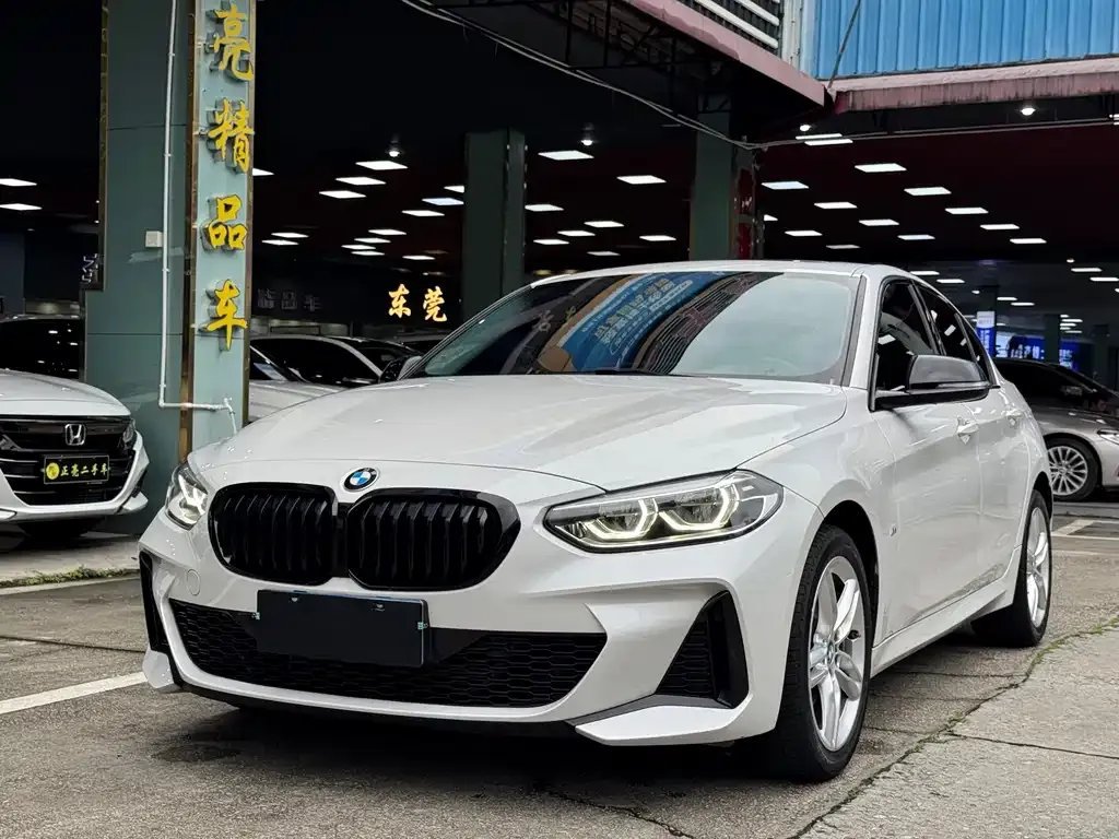 BMW 1 Series 2023 из CN, фото 1