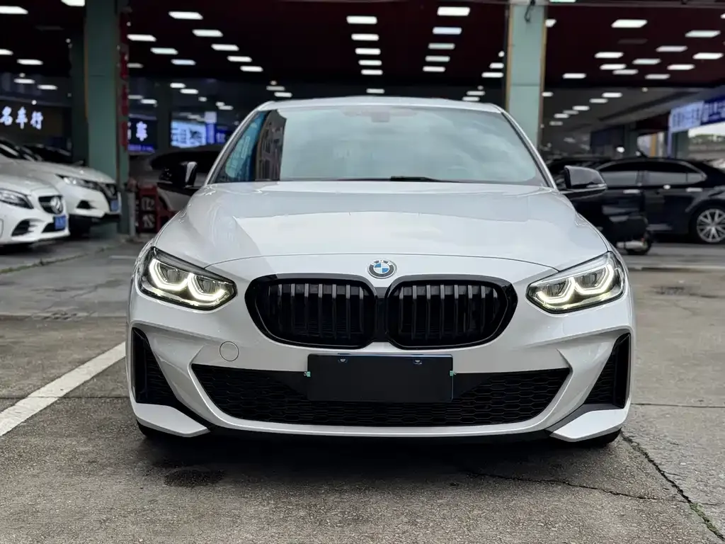 BMW 1 Series 2023 из CN, фото 6
