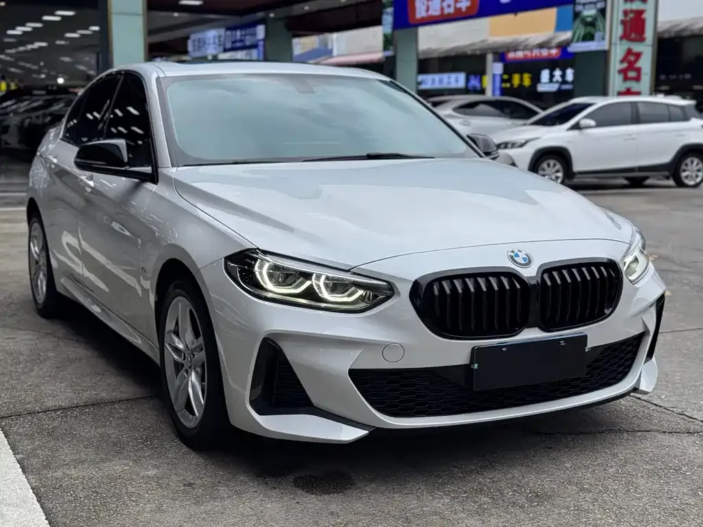 BMW 1 Series 2023 из CN, фото 4
