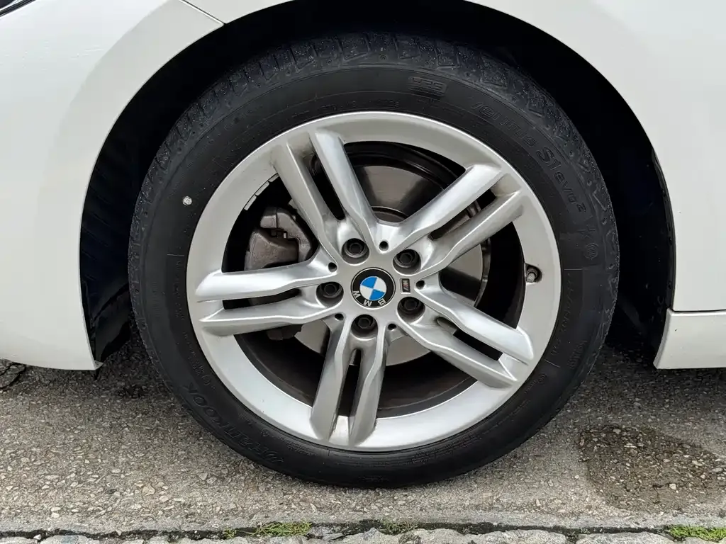 BMW 1 Series 2023 из CN, фото 7