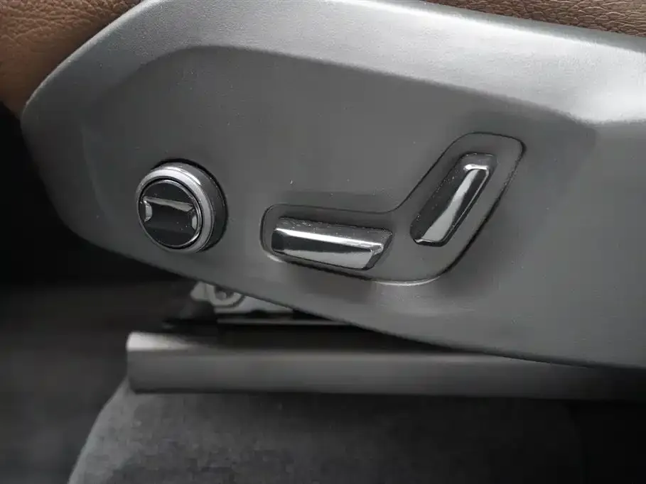 Volvo XC90 — фото 4