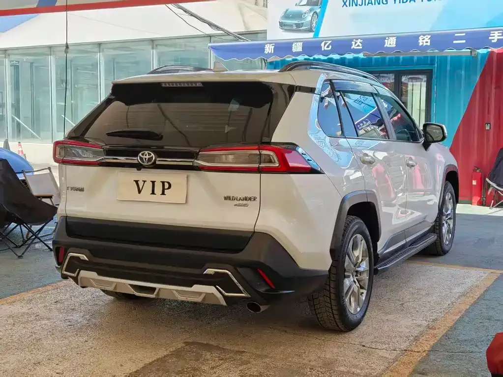 Toyota Wildlander — фото 5