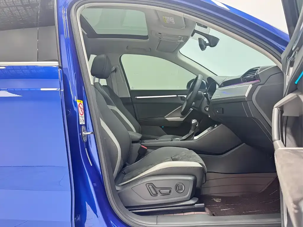 Audi Q3 2021 из CN, фото 2