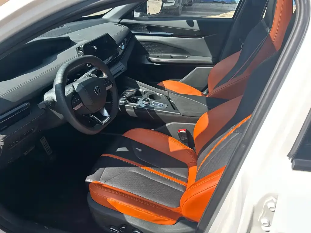 Changan UNI-V 2024 из CN, фото 4
