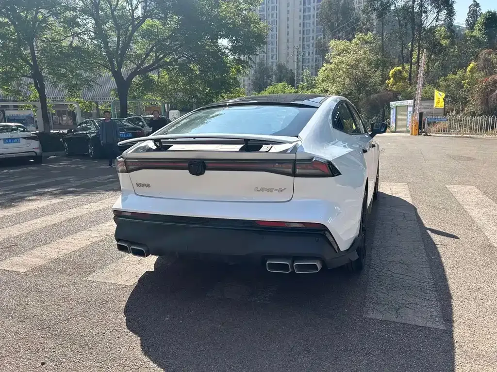 Changan UNI-V 2024 из CN, фото 2