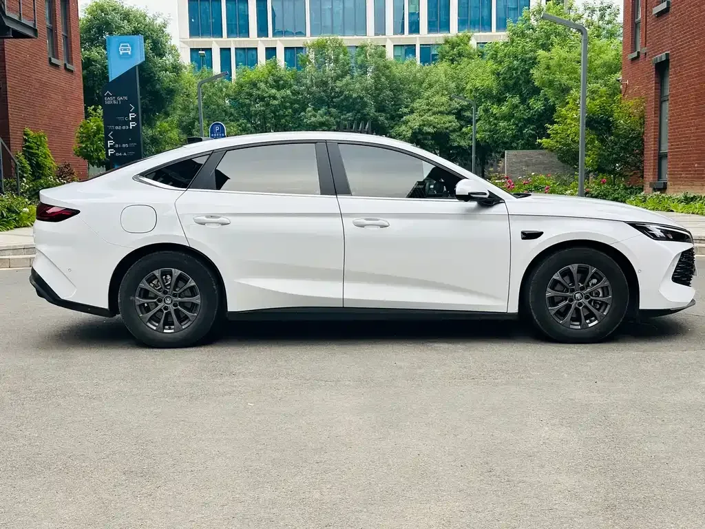 BYD Qin L 2025 из CN, фото 8