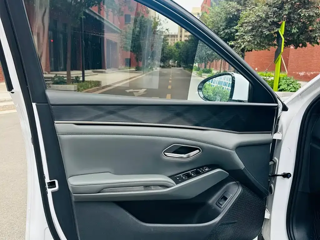 BYD Qin L 2025 из CN, фото 4
