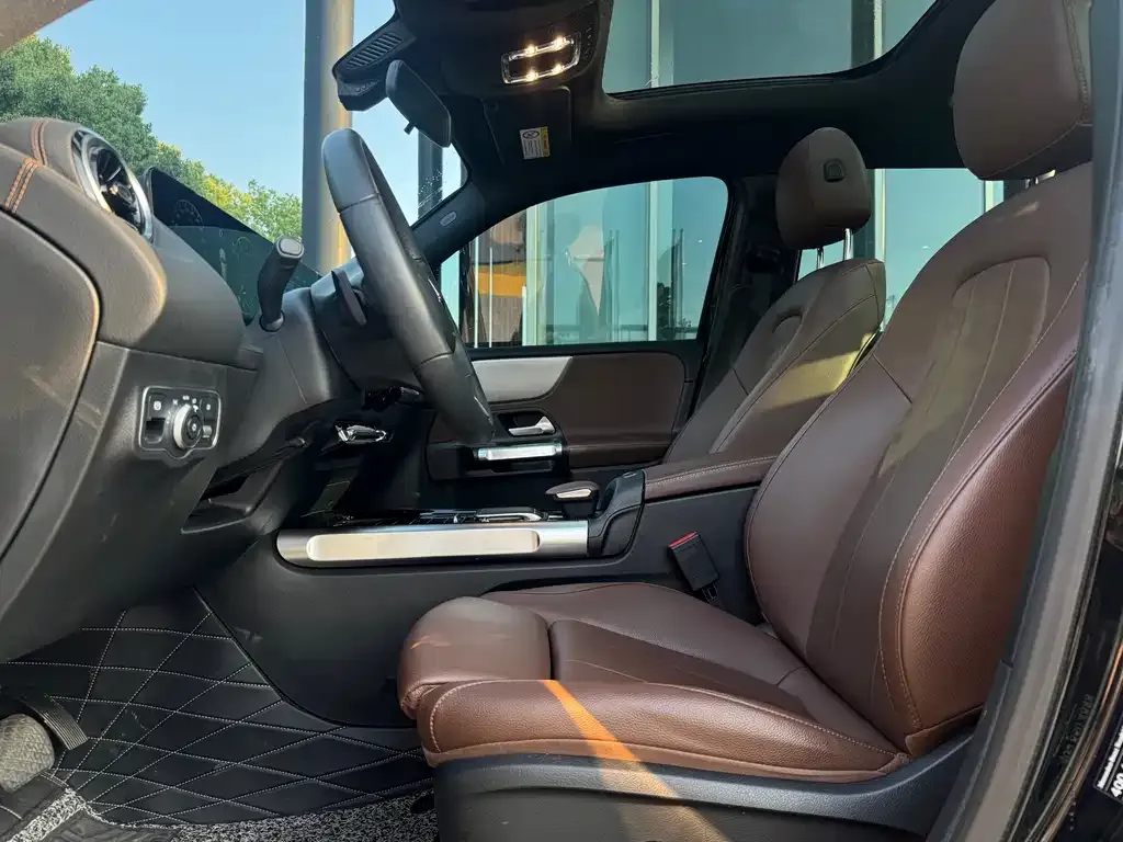 Mercedes-Benz GLB 2023 из CN, фото 8