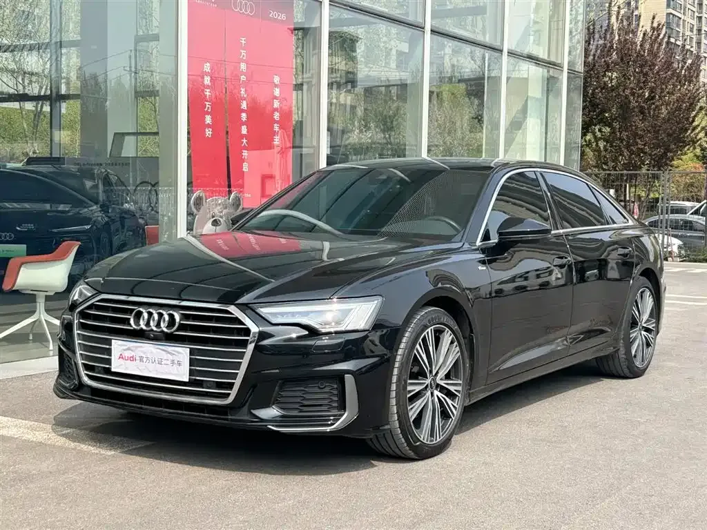 Audi A6L — фото 1