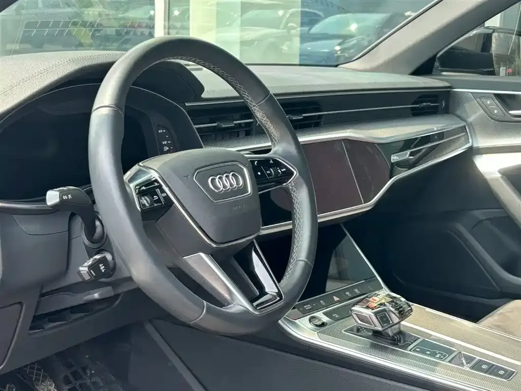 Audi A6L — фото 7