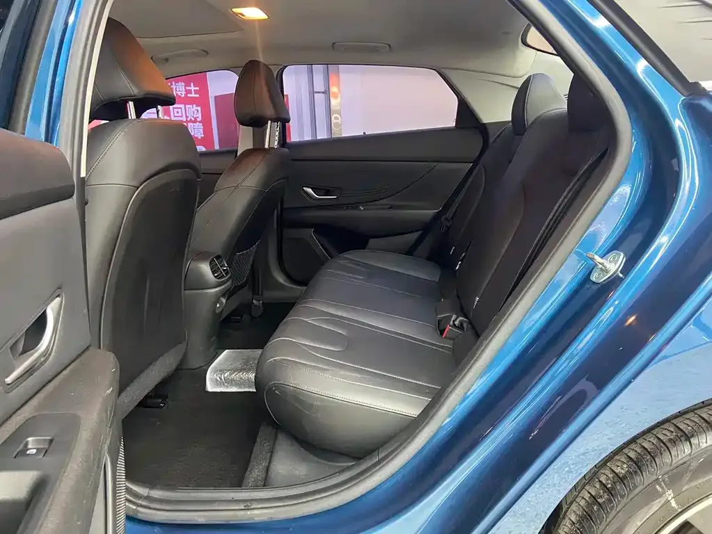 Hyundai Elantra 2022 из CN, фото 3
