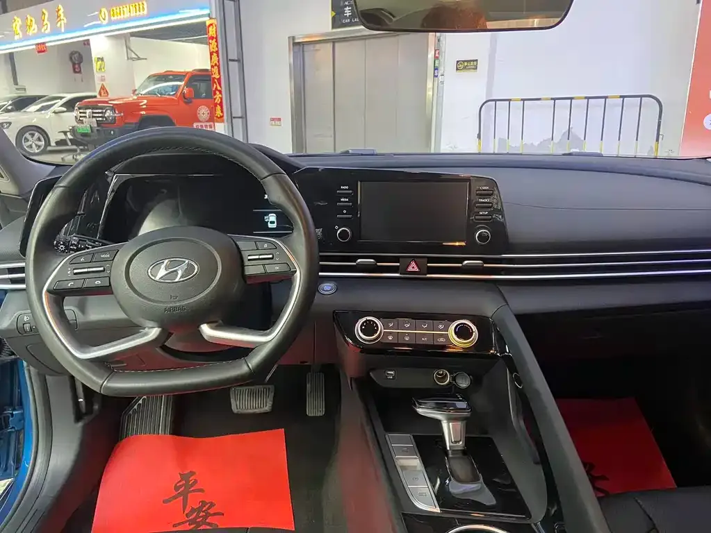 Hyundai Elantra 2022 из CN, фото 2