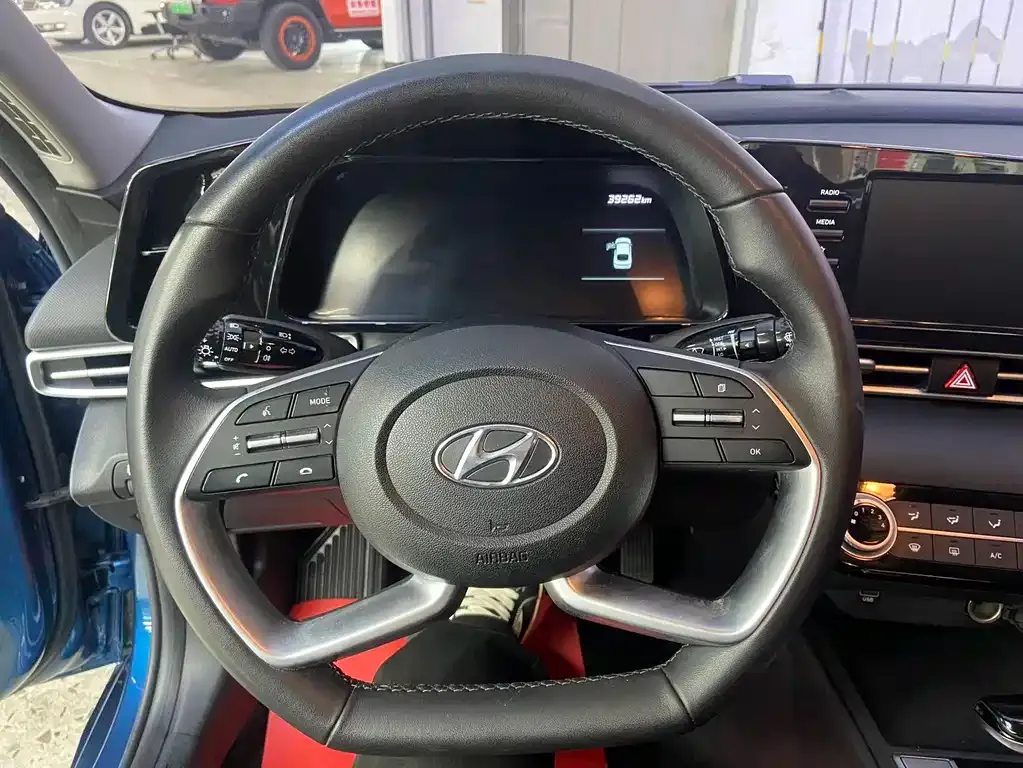 Hyundai Elantra 2022 из CN, фото 4