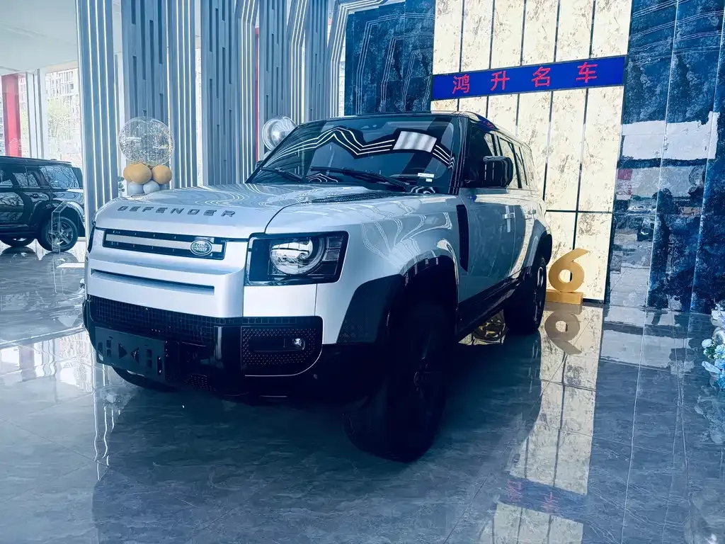 Land Rover Defender — фото 1