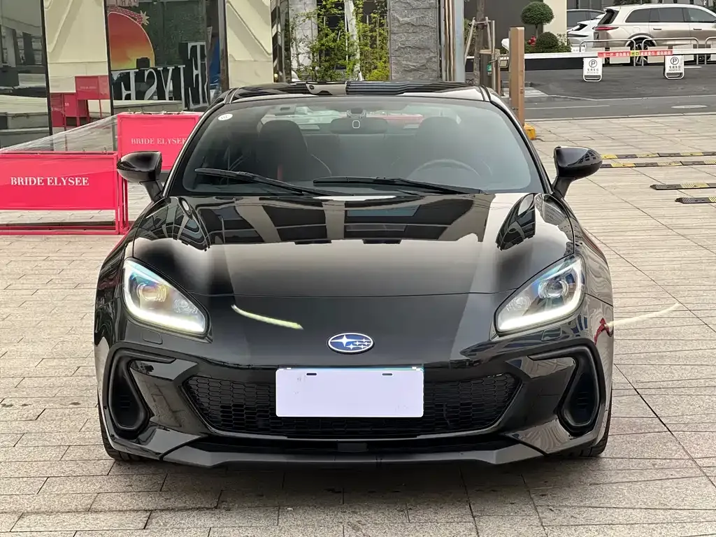 Subaru BRZ 2023 из CN, фото 3