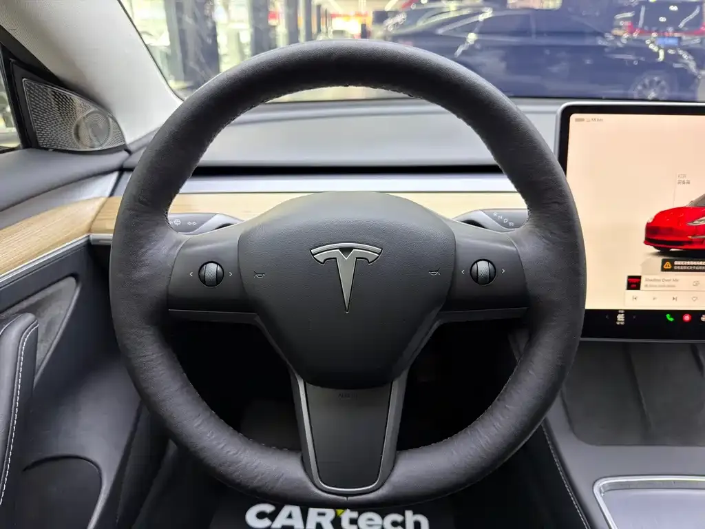 Tesla Model 3 — фото 6
