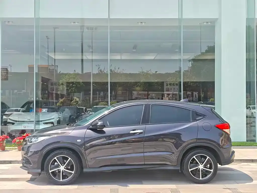 Honda Vezel 2021 из CN, фото 3