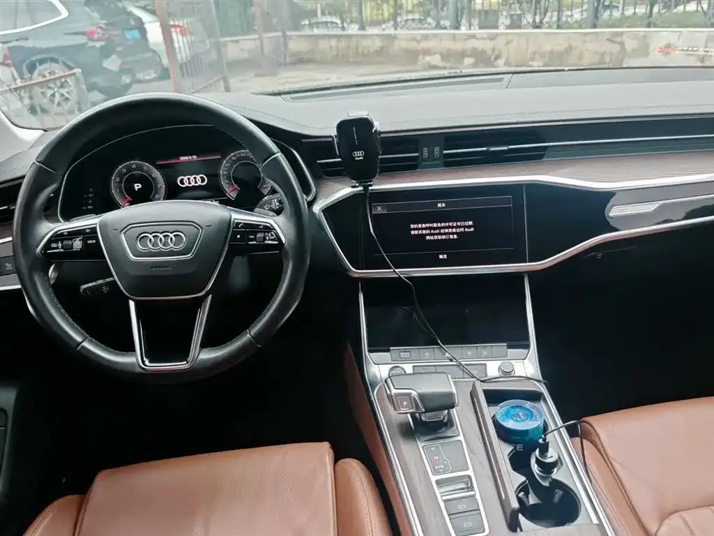 Audi A6L 2021 из CN, фото 6