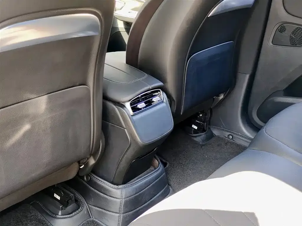 Mercedes-Benz EQE SUV 2024 из CN, фото 2