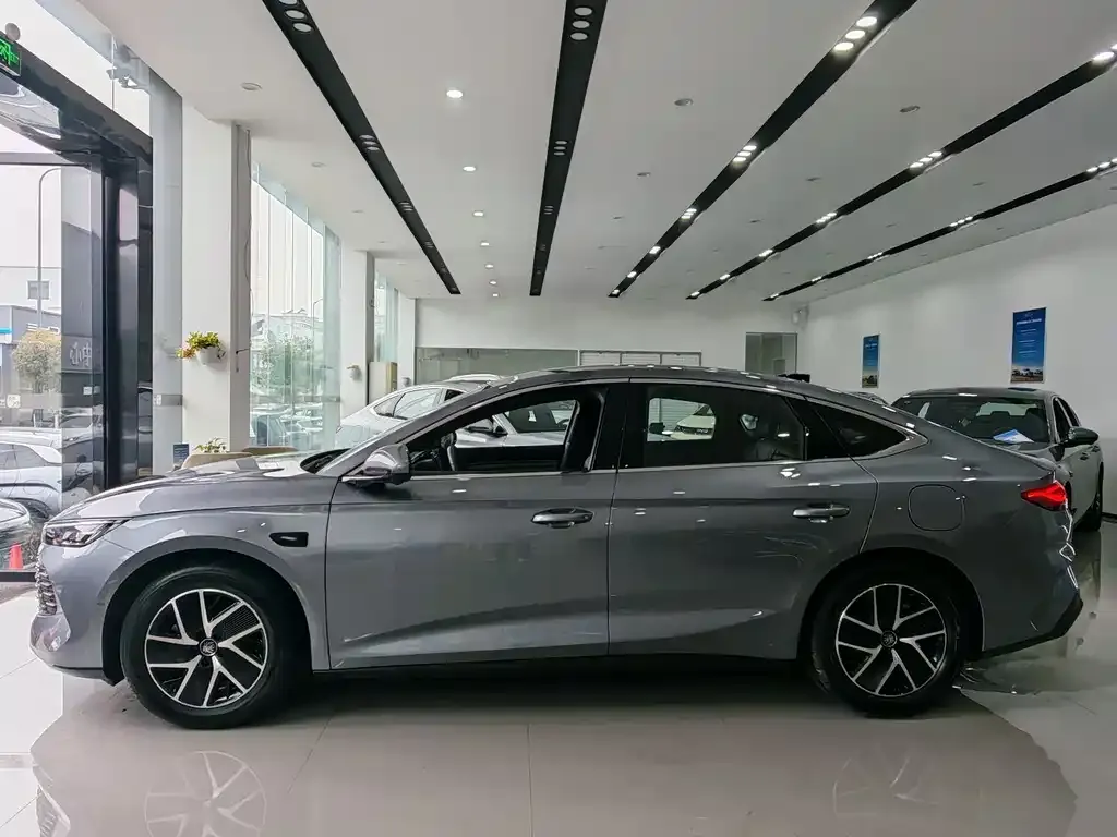 BYD Qin L 2025 из CN, фото 3