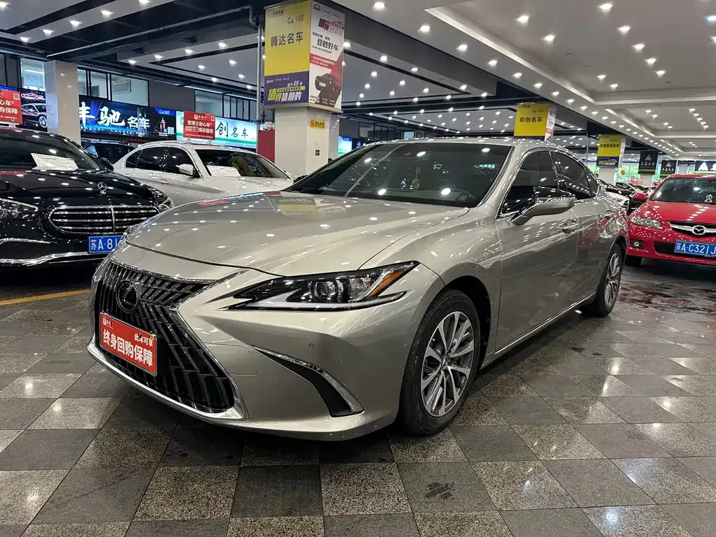 Lexus ES 2023 из CN, фото 1