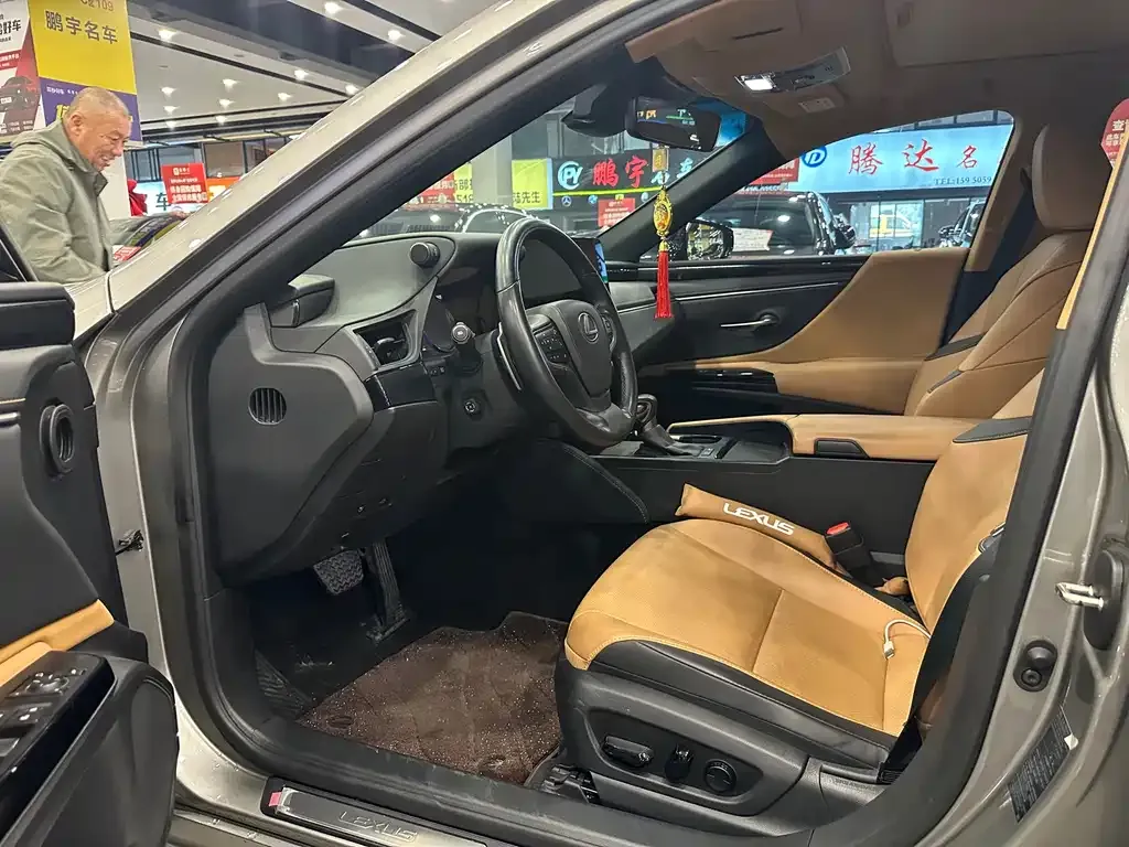 Lexus ES 2023 из CN, фото 5