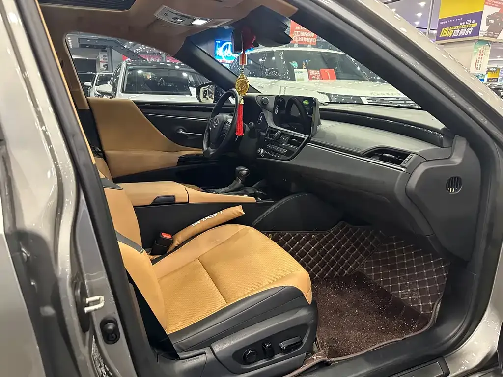 Lexus ES 2023 из CN, фото 3