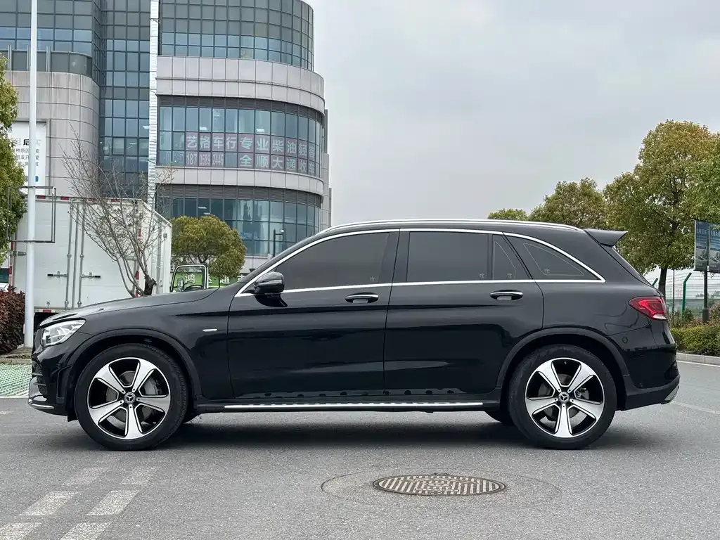 Mercedes-Benz GLC — фото 10